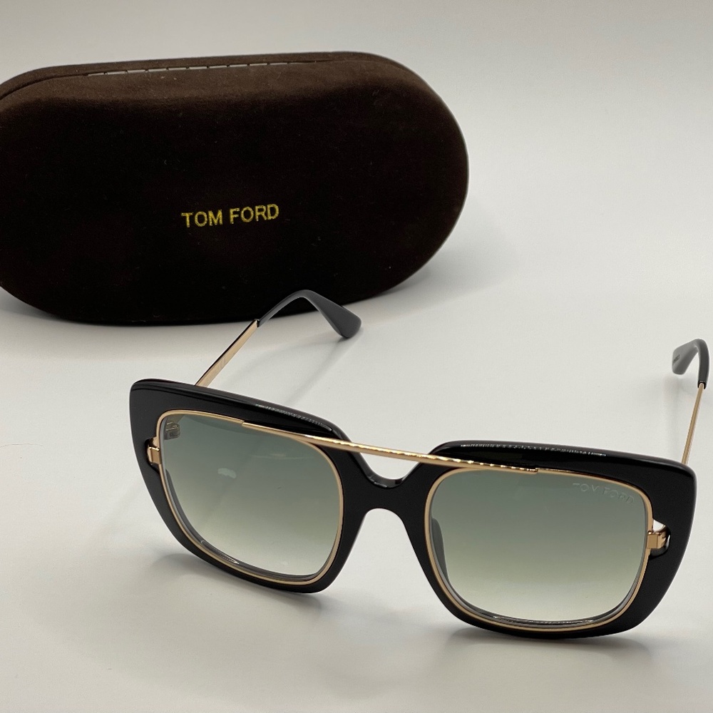 Black Square Tom Ford Marissa Sunglasses - Slight Lens Damage